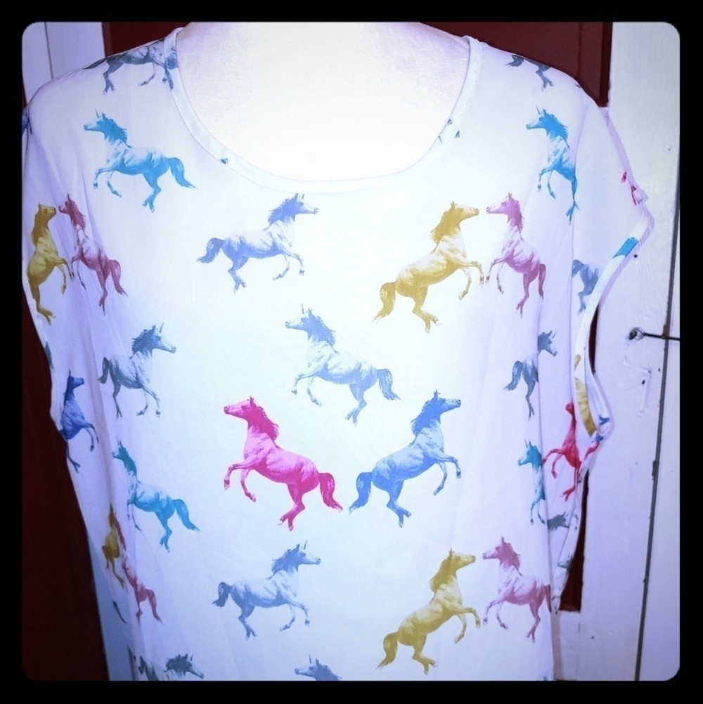 Divided.  Horse Unicorn High Low Top 12